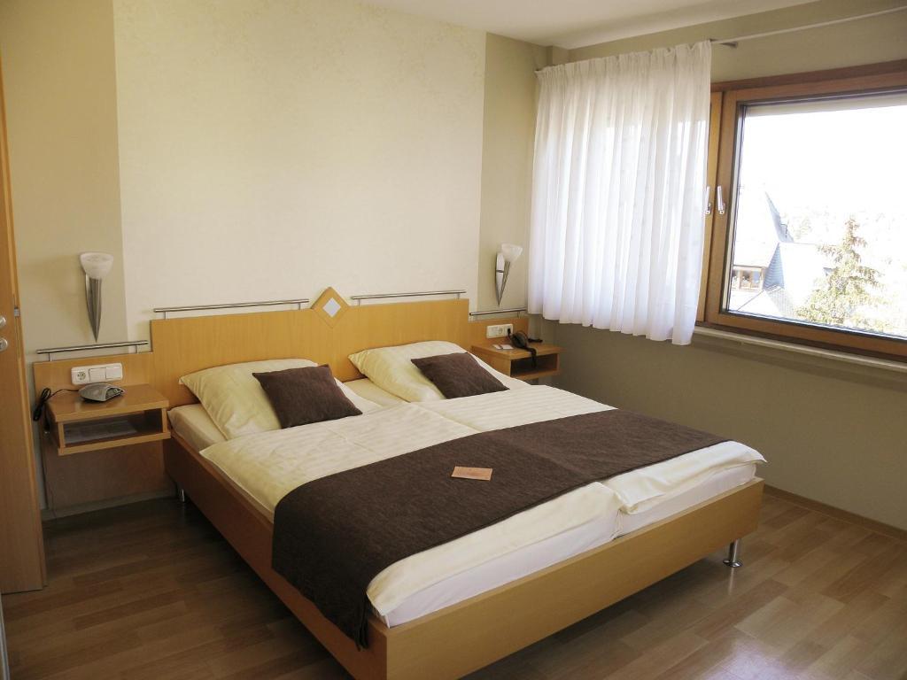 Отель Garni Haus Weiskopf Трир Номер фото